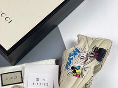 -Gucci(青岛海信广场店)