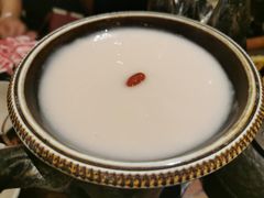 -老牌坊云南鱼豆花火锅(爱建店)
