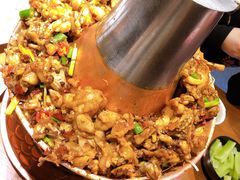 二哥芋儿蛙-炉小二铜锅牛蛙•川湘菜(三里屯店)