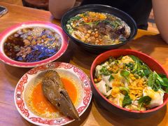 -爆炸头阿姨小四川正宗川味小吃(无任何分店)