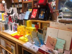 -百新书局(尚悦湾店)