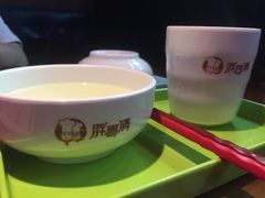 -胖哥俩肉蟹煲(万国店)