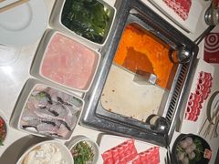 -海底捞火锅(世界城广场店)
