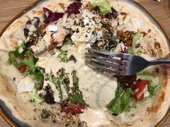 照烧鸡肉配牛油果拉法沙拉-HELLO 27 意面·沙拉·帕尼尼