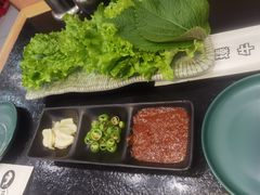-臻牛烤肉