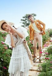 -雪中彩影婚纱摄影·微光艺术中心