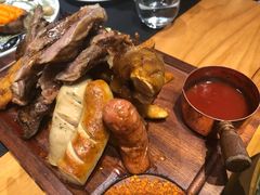 烤肉拼盘-鼎鼎西餐厅