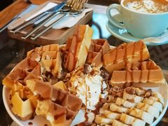 香蕉脆果仁华夫饼-西关84·History·Art·Cafe
