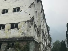-四川汶川特大地震漩口中学遗址