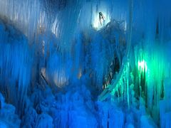 -大平台龙居瀑布旅游区