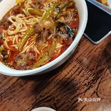 我吃的怪味面,小份的都吃的撑撑的,里面的绍子料很多