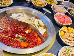 -沸炉重庆老火锅(军事博物馆店)