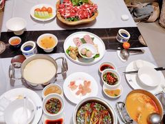 -红鼎豆捞·非遗鲍皇汤火锅(宝丰路店)