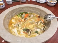 -姚记抚仙湖石锅鱼庄