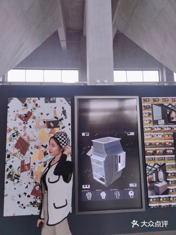 沙之书——首个人工智能艺术大展