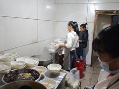 -文山荷鲜居(翠湖店)