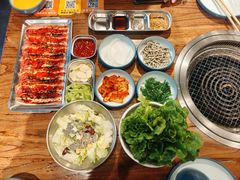 -明洞阿姨·韩式酱蟹烤肉·创意料理(三元桥店)