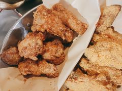 炸鸡翅一半一半-富乐满韩国正宗炸鸡韩国料理(虹泉路店)