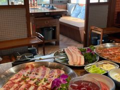 -明洞阿姨·韩式酱蟹烤肉·创意料理(三元桥店)