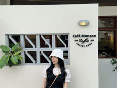 -Café Monson