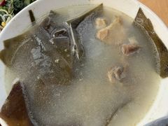 清炖海带汤-赵姐猪耳朵饭店