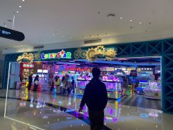 -LuckyStar幸运星家庭娱乐中心(东莞国贸店)