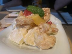 凤梨虾球-穹六人间 people 6(岳阳路店)