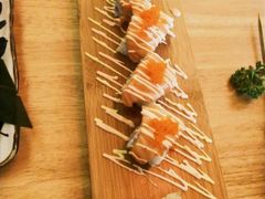 三文鱼寿司-坂吉屋·居酒屋深夜食堂(龙湖店)