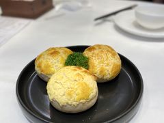 酥皮叉烧包-白天鹅宾馆-宏图府餐厅
