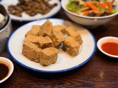 绍兴臭豆腐-咸亨酒店•非遗绍兴菜•中华老字号(堂吃餐厅)