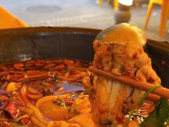 -鸿顺老铁锅美蛙鱼府(解放碑店)