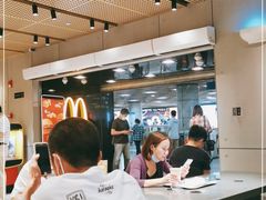 -麦当劳(中山公园龙之梦店)