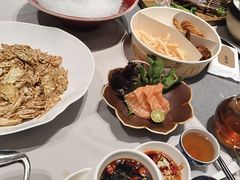 -红鼎豆捞·专注品质海鲜20年(宝丰路店)