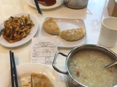 -圣河湾虾饺美食(站前店)