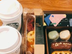 -星巴克(上海虹桥南丰城办公楼店)
