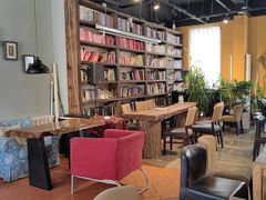 -房角石咖啡与书(吉大南校店)