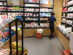 零售区-良品铺子(五角场万达店)