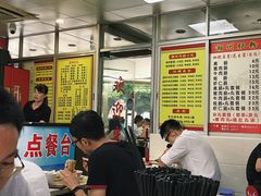 -华威达牛庄(黄埔大道西店)