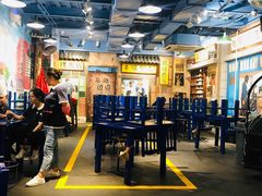 -马路边边 传媒大学店