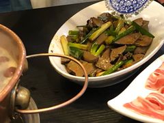 -楼外楼大刀肉传统火锅居(幸福街店)