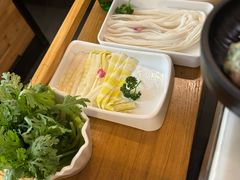-左庭右院鲜牛肉火锅(浦江欢乐颂店)