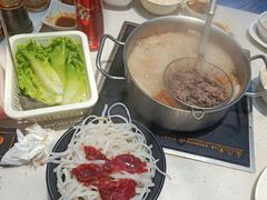 -黑山牛肉汤火锅(花城汇店)