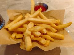 -必胜客(尹山湖歌林公园店)