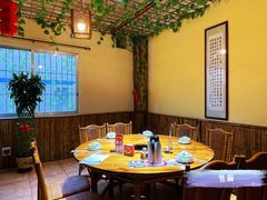 包厢-尚竹阁冬瓜盅·18年地标美食(平洲店)