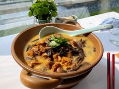 小鸡炖榛蘑-止观小馆·辽河口渔家菜(王府井店)