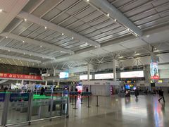 -虹桥火车站-停车场