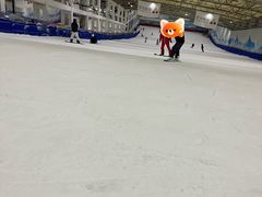 -乔波室内滑雪场