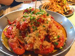 -巴厘龙虾·榜首油焖大虾(音乐学院·沿江酒馆店)