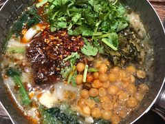 小锅肉酱老豆腐手工粉-小满手工粉(上海月星环球港店)