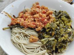 葱油拌面加辣肉-小桃园餐厅